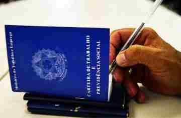  Desemprego recua para 5,6%, a menor taxa desde 2012, mostra IBGE 